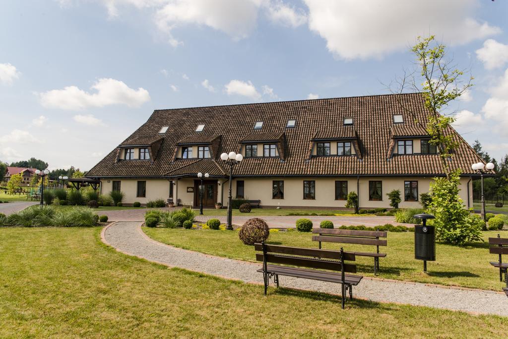 Hotel - Restauracja Platan Sędziszów Małopolski Exteriör bild