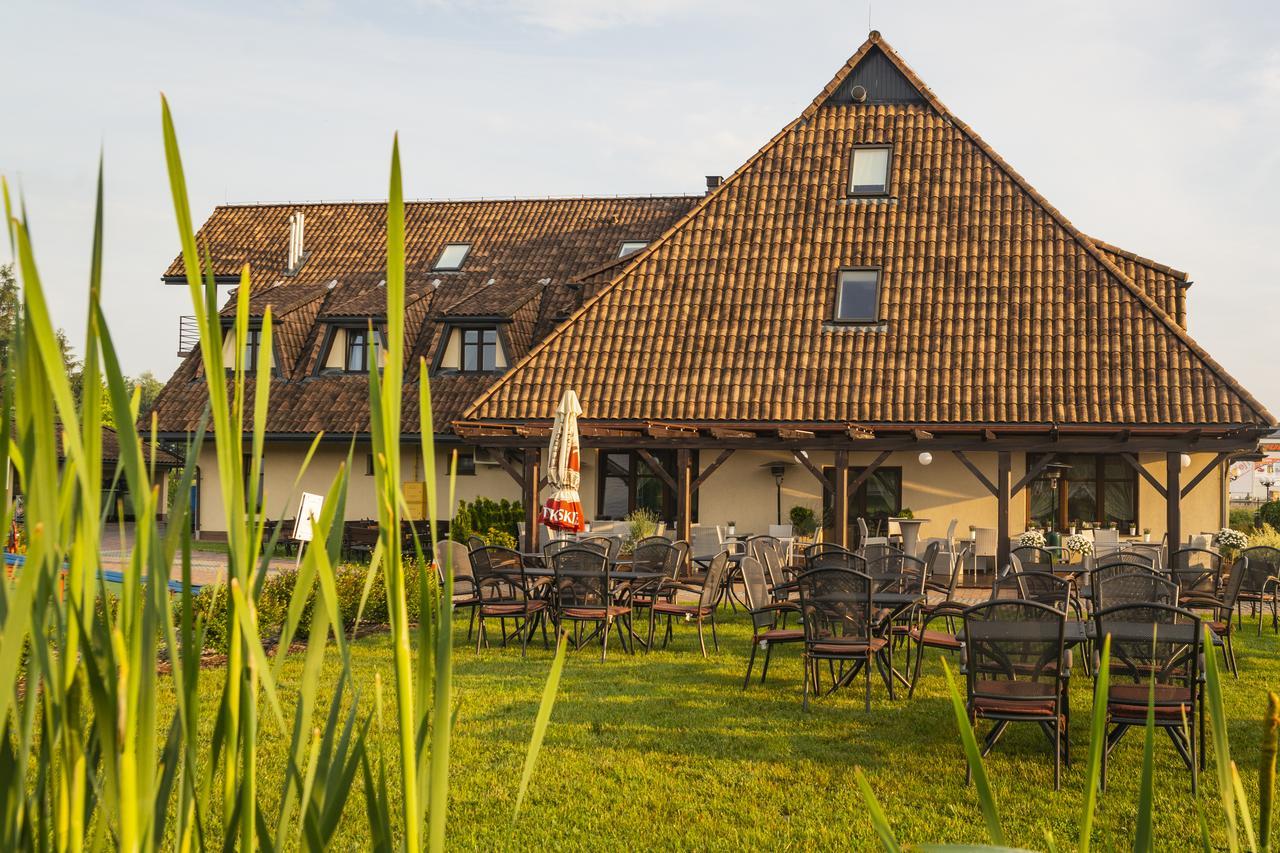 Hotel - Restauracja Platan Sędziszów Małopolski Exteriör bild